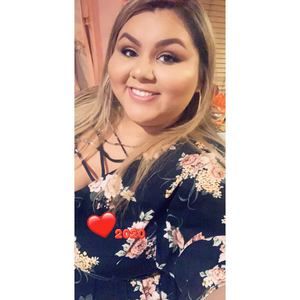 Meet your Posher, Daniela